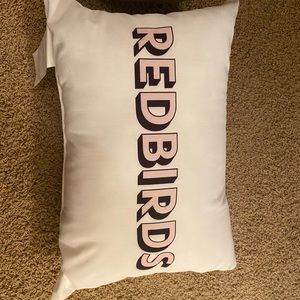 Dormify Redbird pillow